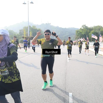 Runner Photo 6923670