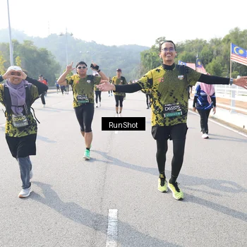 Runner Photo 6923671