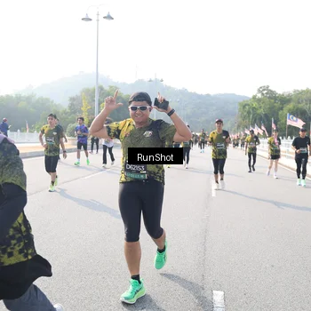 Runner Photo 6923672