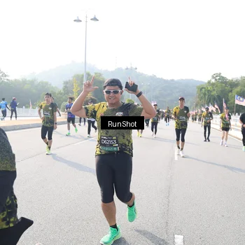 Runner Photo 6923674