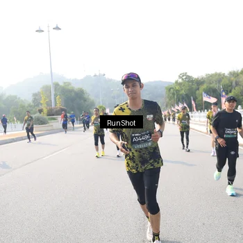 Runner Photo 6923687