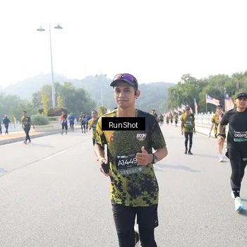 Runner Photo 6923688
