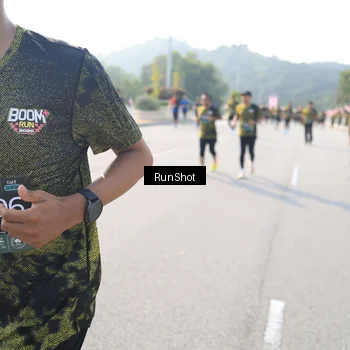 Runner Photo 6923700