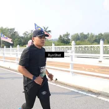 Runner Photo 6923702