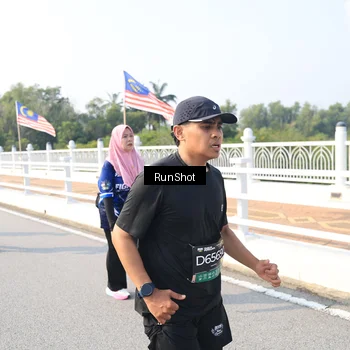 Runner Photo 6923705