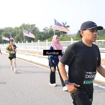 Runner Photo 6923706