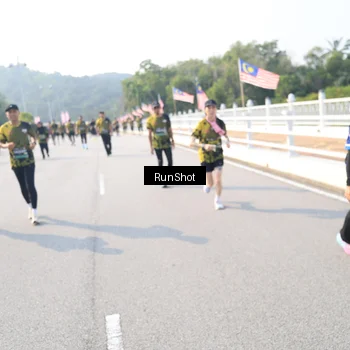 Runner Photo 6923708