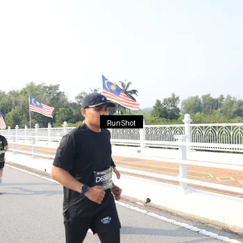 Runner Photo 6923709
