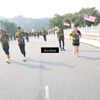 Runner Photo 6923714