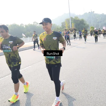 Runner Photo 6923727