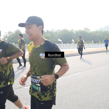 Runner Photo 6923735