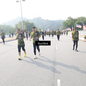 Runner Photo 6923736
