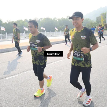 Runner Photo 6923737