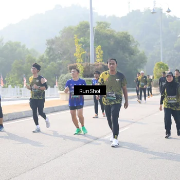 Runner Photo 6923738
