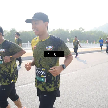Runner Photo 6923740