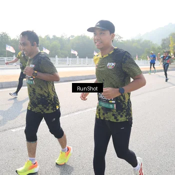 Runner Photo 6923741