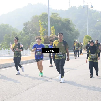 Runner Photo 6923743