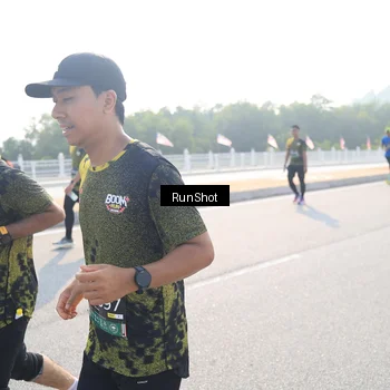 Runner Photo 6923746
