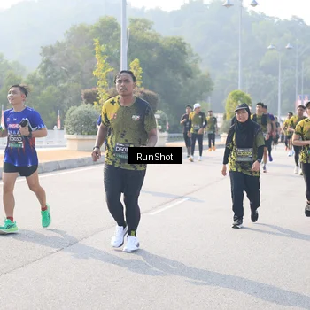 Runner Photo 6923760