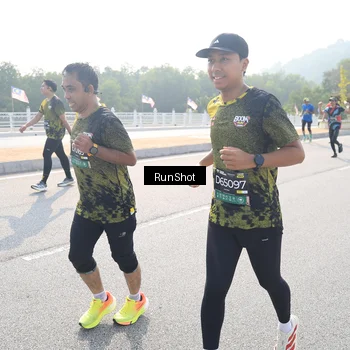 Runner Photo 6923764