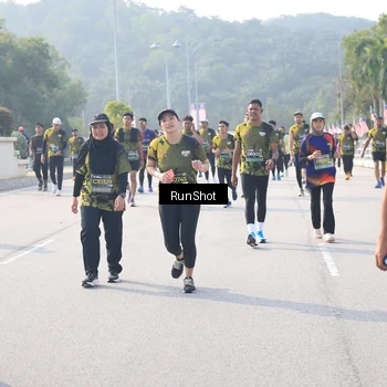 Runner Photo 6923767