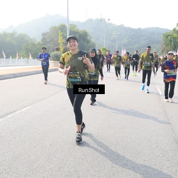 Runner Photo 6923778