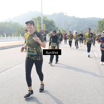 Runner Photo 6923785