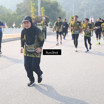 Runner Photo 6923808