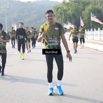 Runner Photo 6923814