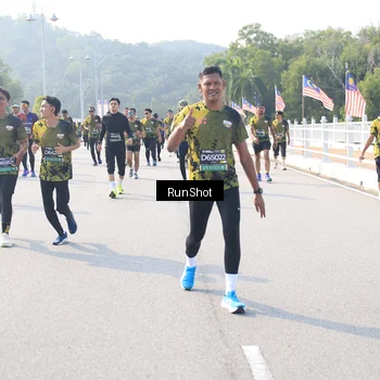 Runner Photo 6923816