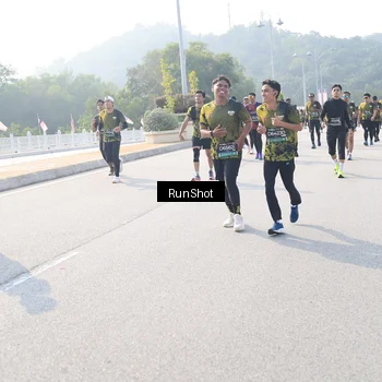 Runner Photo 6923817
