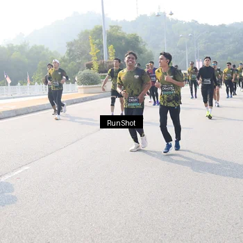 Runner Photo 6923820