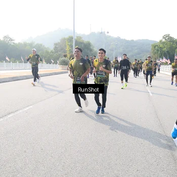 Runner Photo 6923825