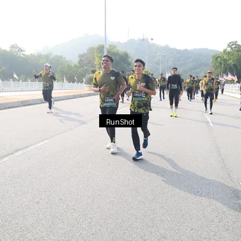 Runner Photo 6923826