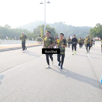 Runner Photo 6923831