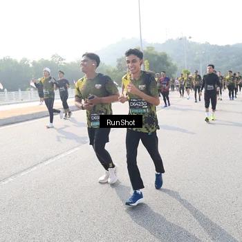 Runner Photo 6923843