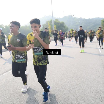 Runner Photo 6923845