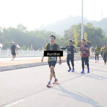 Runner Photo 6923846