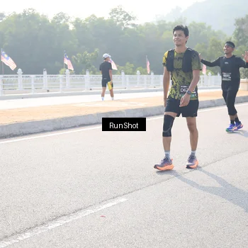 Runner Photo 6923851