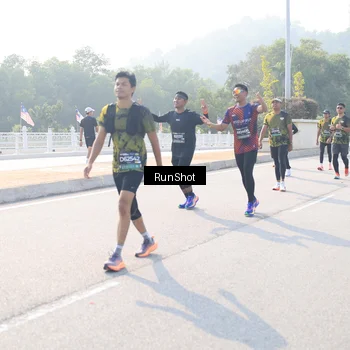 Runner Photo 6923856