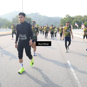 Runner Photo 6923873