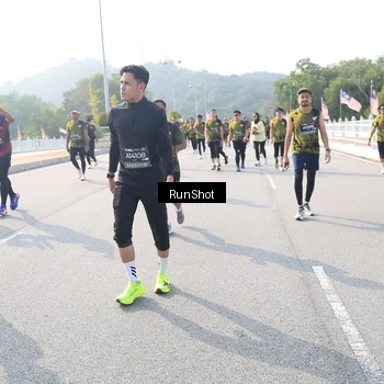 Runner Photo 6923876