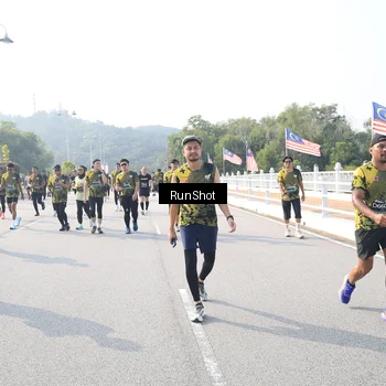 Runner Photo 6923904