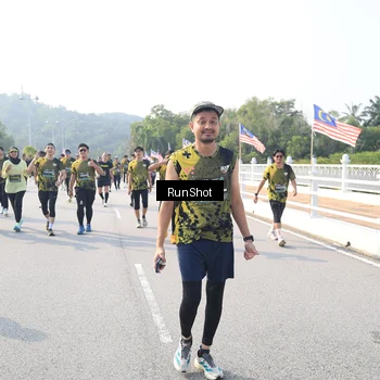 Runner Photo 6923908