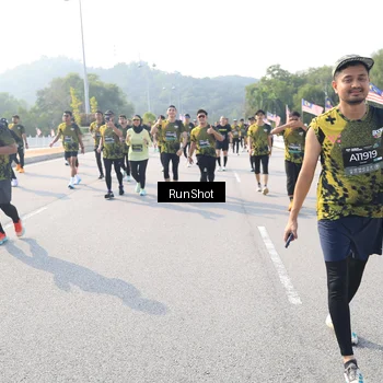 Runner Photo 6923910