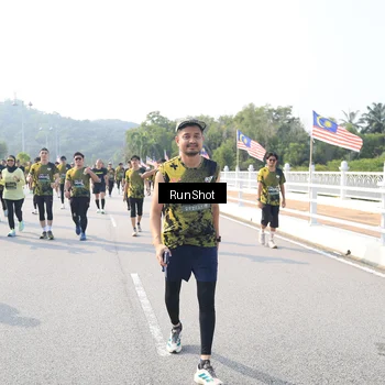 Runner Photo 6923913