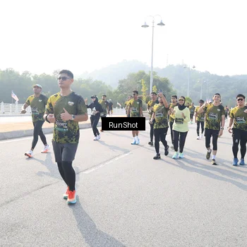 Runner Photo 6923916