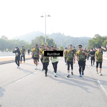 Runner Photo 6923919