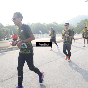 Runner Photo 6923921
