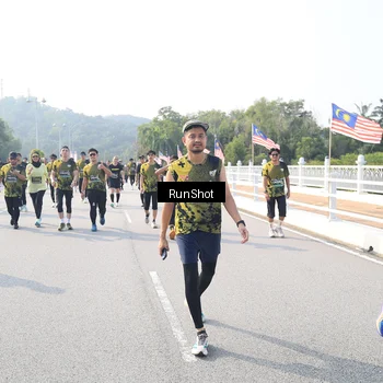 Runner Photo 6923923